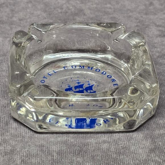 Vintage NYC Hotel Commodore New York Ship Art Deco Square Glass Ashtray - Picture 2 of 7